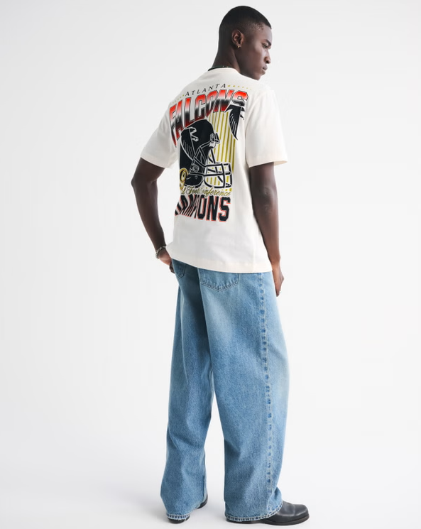 Atlanta Falcons Graphic Tee - Vintage NFL Fan Shirt