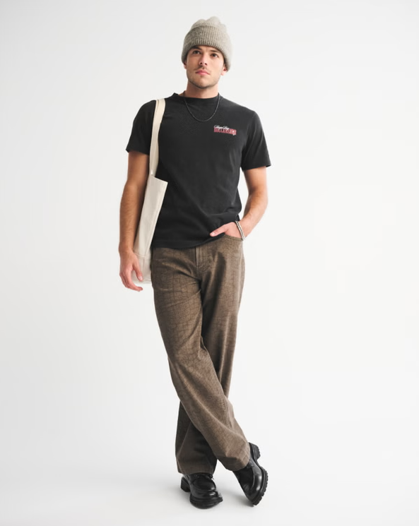 Tampa Bay Buccaneers Graphic Tee - Vintage NFL Fan Shirt