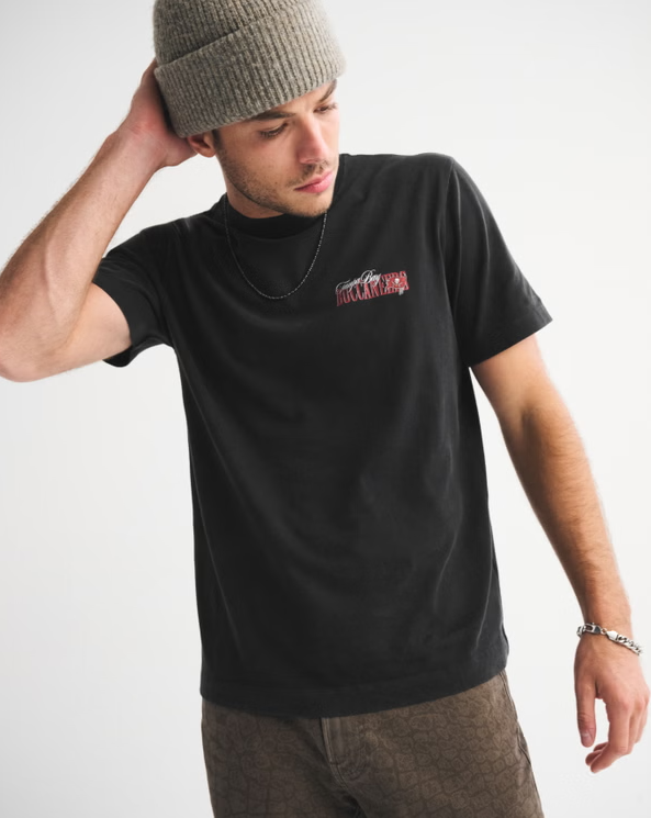 Tampa Bay Buccaneers Graphic Tee - Vintage NFL Fan Shirt