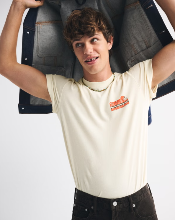 Cleveland Browns Graphic Tee - Vintage NFL Fan Shirt